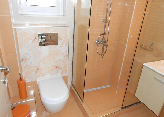 Excellent Vourvourou